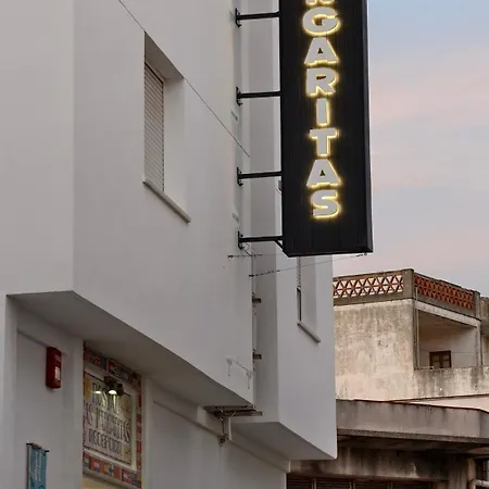 オスタル ラス マルガリータス * タリファ